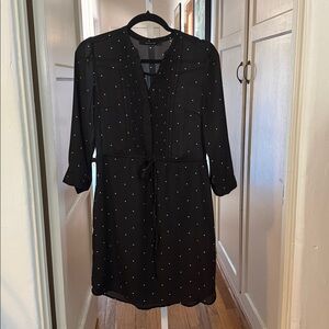 Reserved Elegant Black Dress with white squares and pleats medium